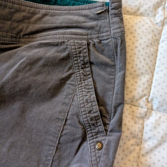 Stretch Cargo Corduroy pants - Picture 7 of 9